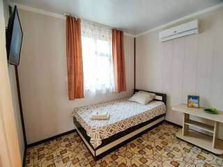 Гостиница Гостевой дом Анапа Бюджетный двухместный номер с 2 отдельными кроватями-3