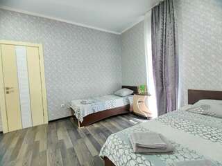 Гостиница Гостевой дом Анапа Семейный номер с балконом-1