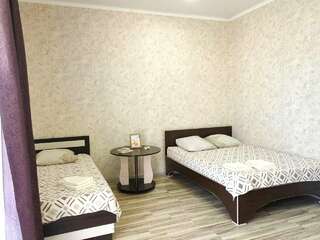 Гостиница Гостевой дом Анапа Стандартный трехместный номер-1